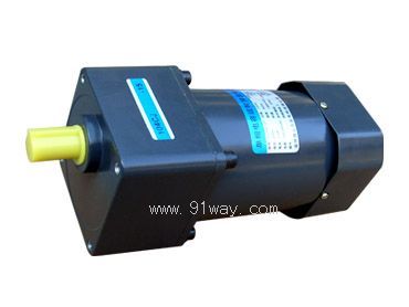104YSJ140W齒輪減速三相異步電動機(jī)